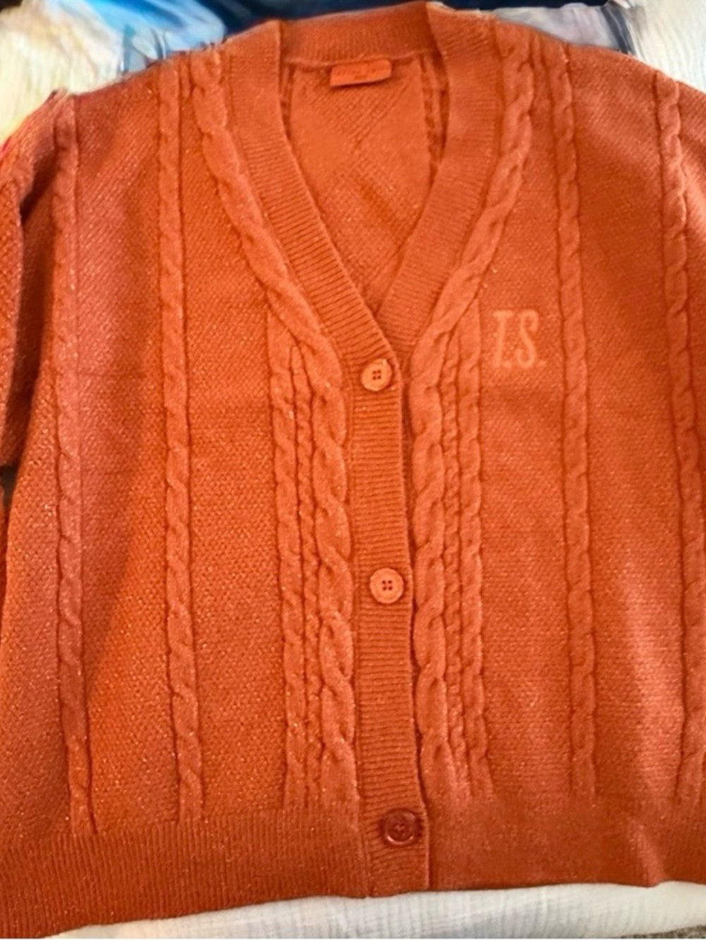 Cable Knit V-Neck Button-Front Cardigan in Rust